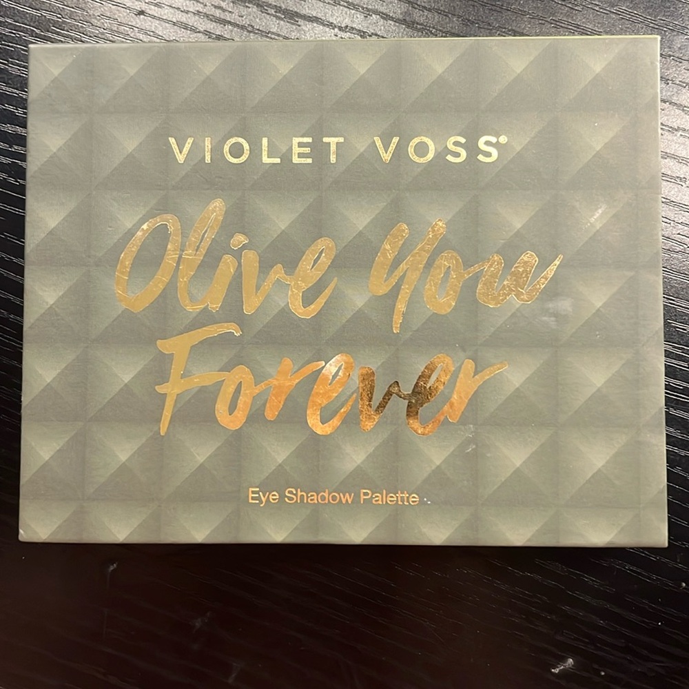 “Olive you forever” eyeshadow palette